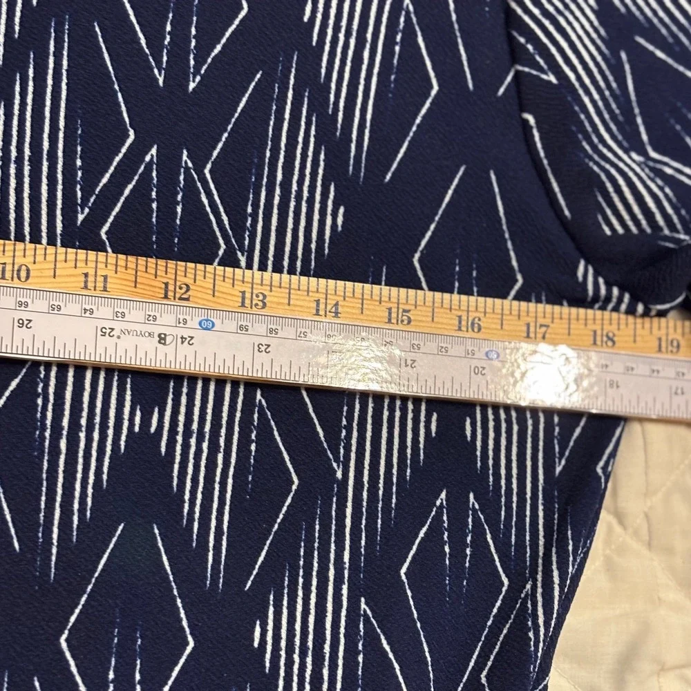 LuLaRoe Large Amelia Dress Diamond Print Short Sleeve Pockets Zip Stretch EUC - Picture 7 of 13